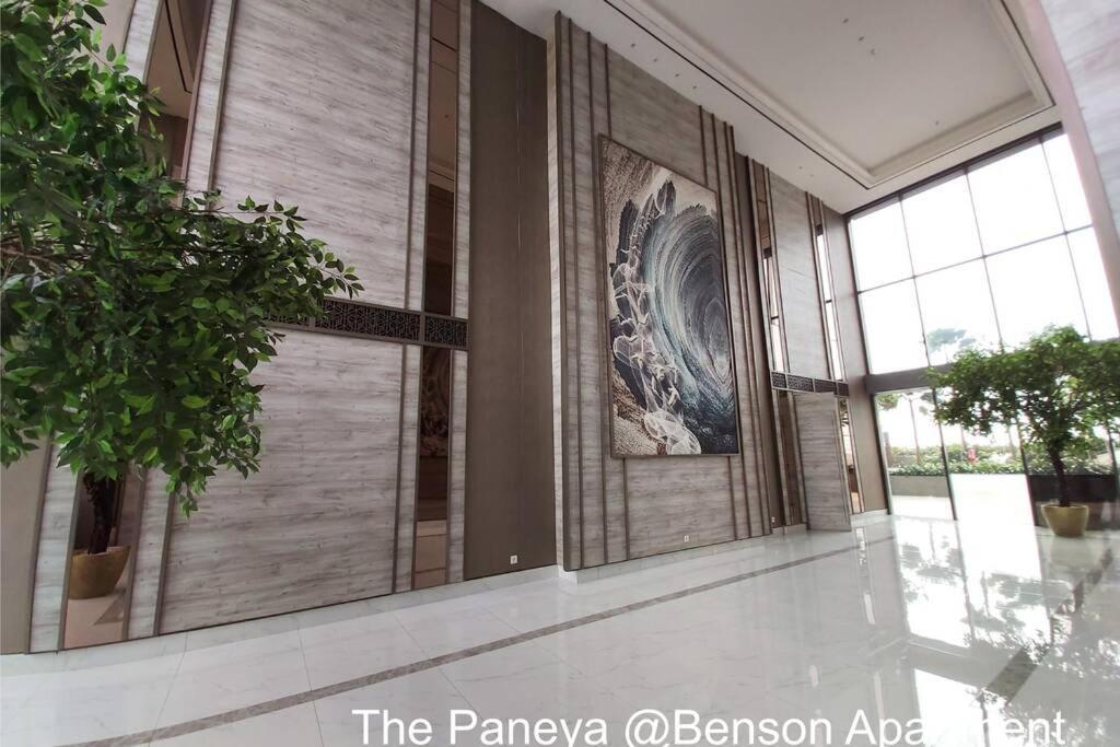 The Paneya @Benson Apartment Surabaya Esterno foto