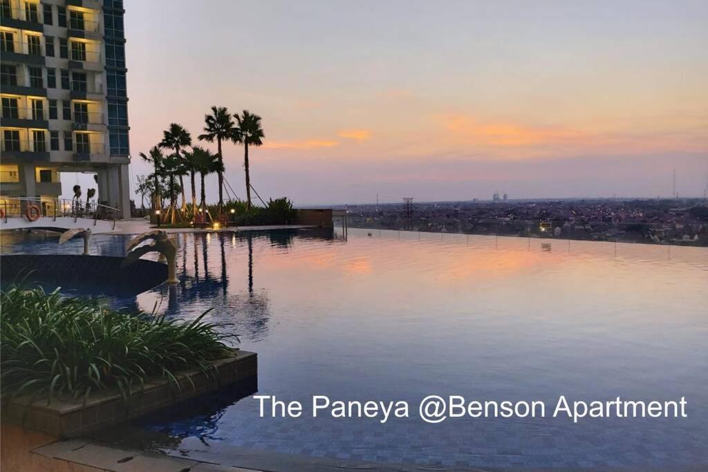 The Paneya @Benson Apartment Surabaya Esterno foto