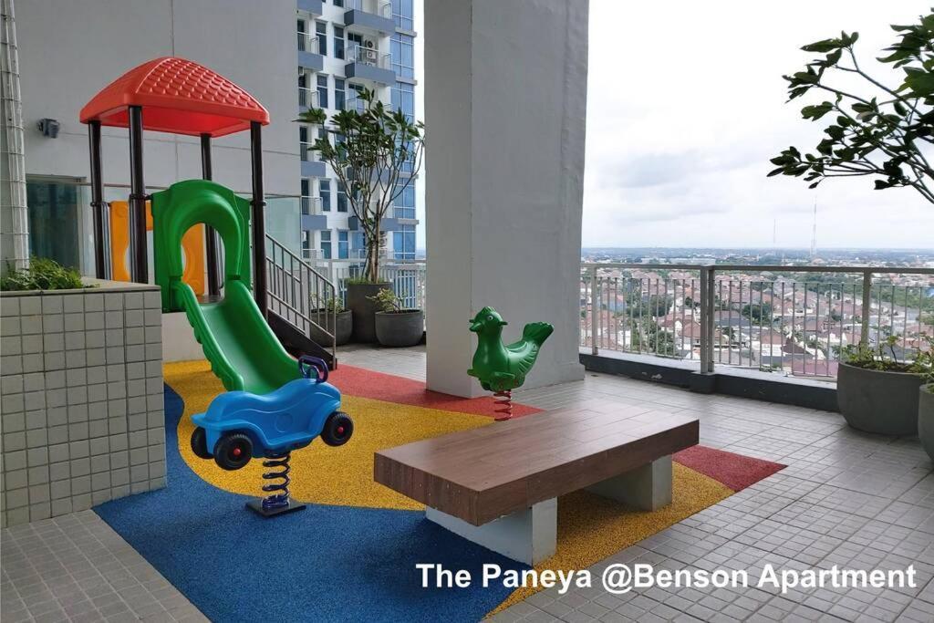 The Paneya @Benson Apartment Surabaya Esterno foto