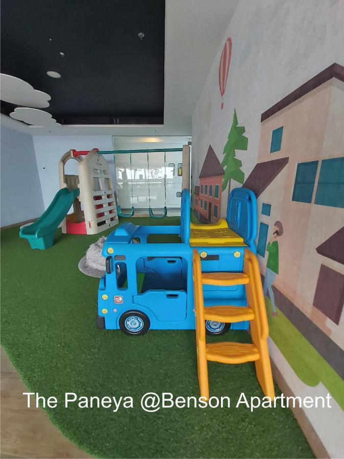 The Paneya @Benson Apartment Surabaya Esterno foto